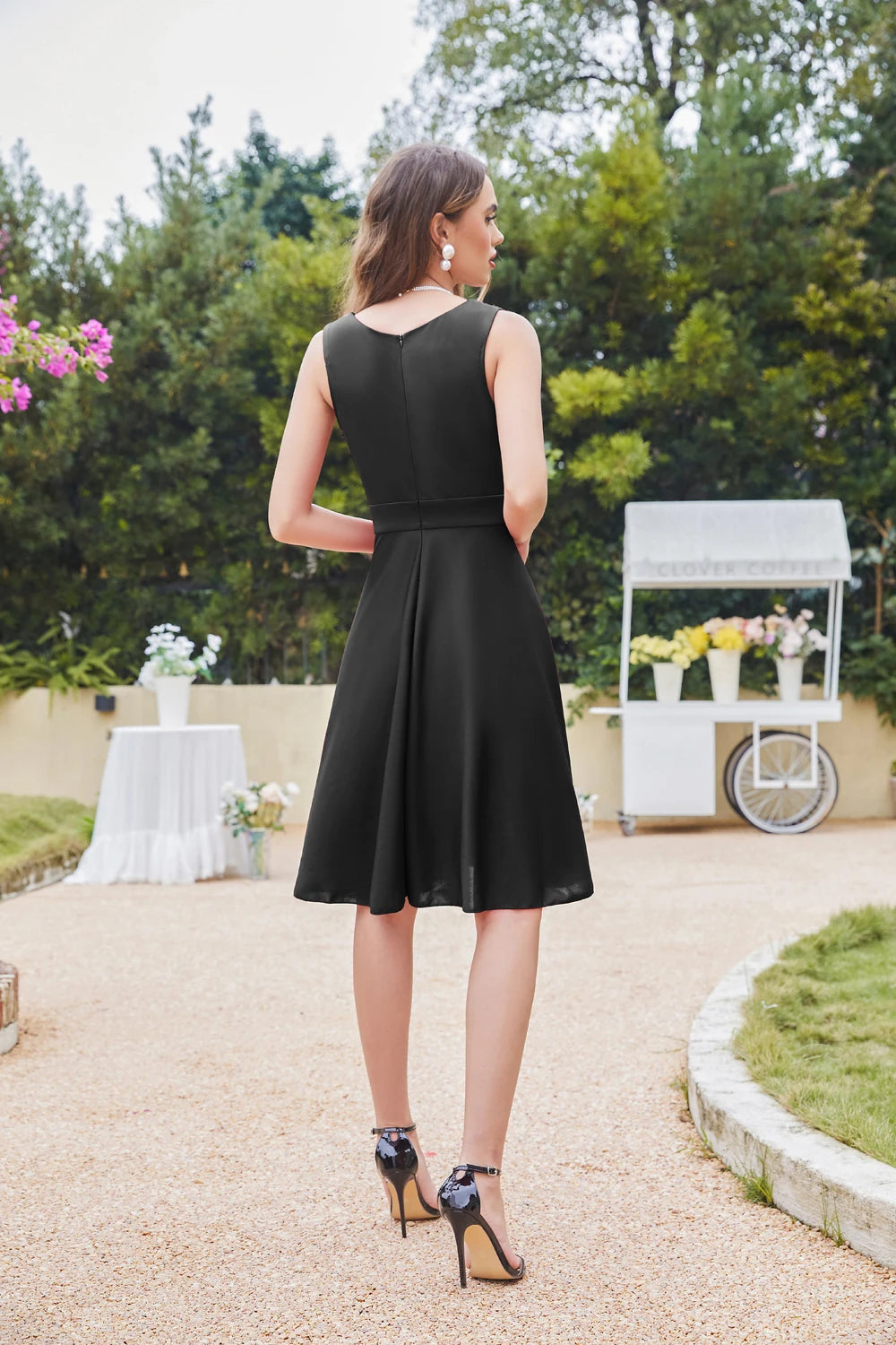 Sleeveless Black Elegant Cocktail Dresses A-Line V Neck Runched Bust Short Prom Party Gowns For Women Summer Burgundy Dark Green