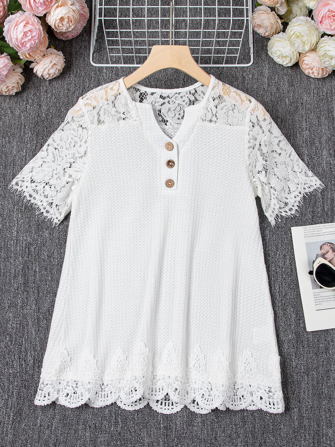 Plus Size Women's Knitted Lace Stitching Lace Short-sleeved T-shirt